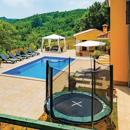 Stunning In Barisici With Wifi Holiday home *
