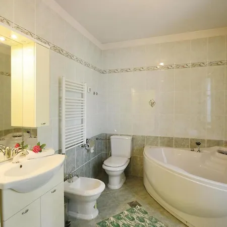 Stunning In Barisici With Wifi Holiday home *