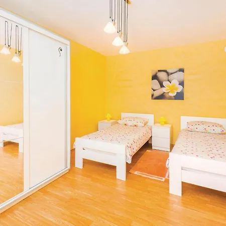 Stunning In Barisici With Wifi Holiday home *