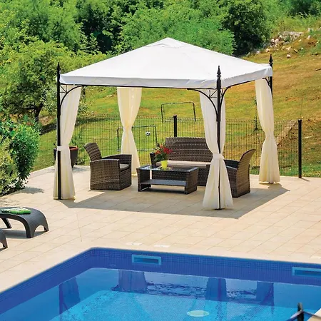 Stunning In Barisici With Wifi Holiday home