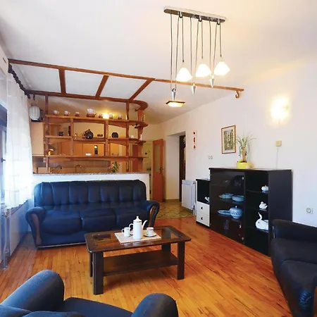 Holiday home Stunning In Barisici With Wifi