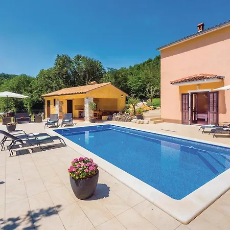 Holiday home Stunning In Barisici With Wifi
