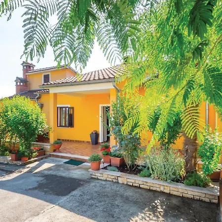 Barisici V Holiday home Sumber