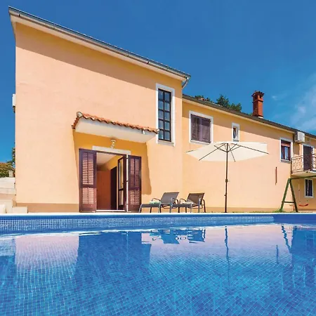 Holiday home Stunning In Barisici With Wifi