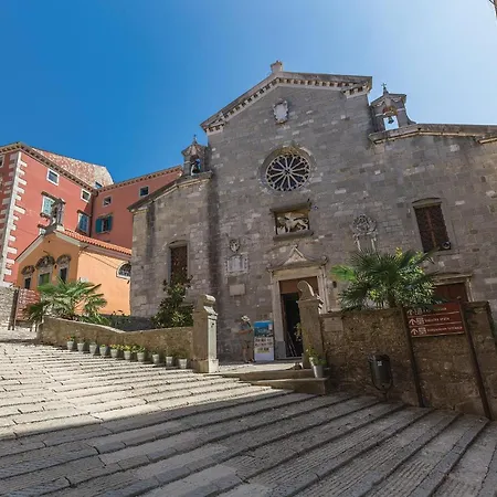 Stunning In Barisici With Wifi